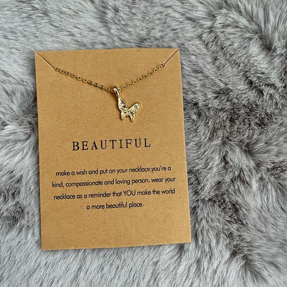 Beautiful Butterfly Necklace - Picture 1 of 2